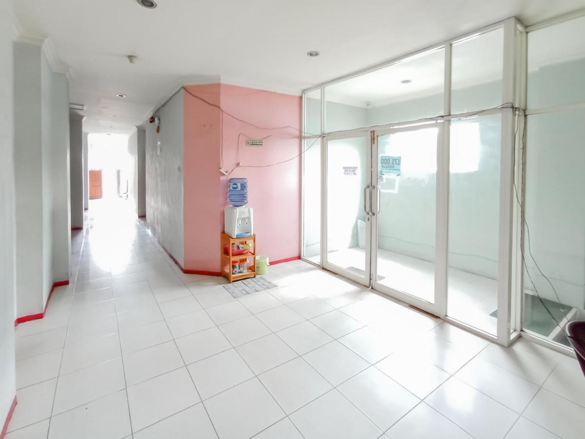 Martapura  Reddoorz Syariah Near Q-Mall Banjarbaru מראה חיצוני תמונה